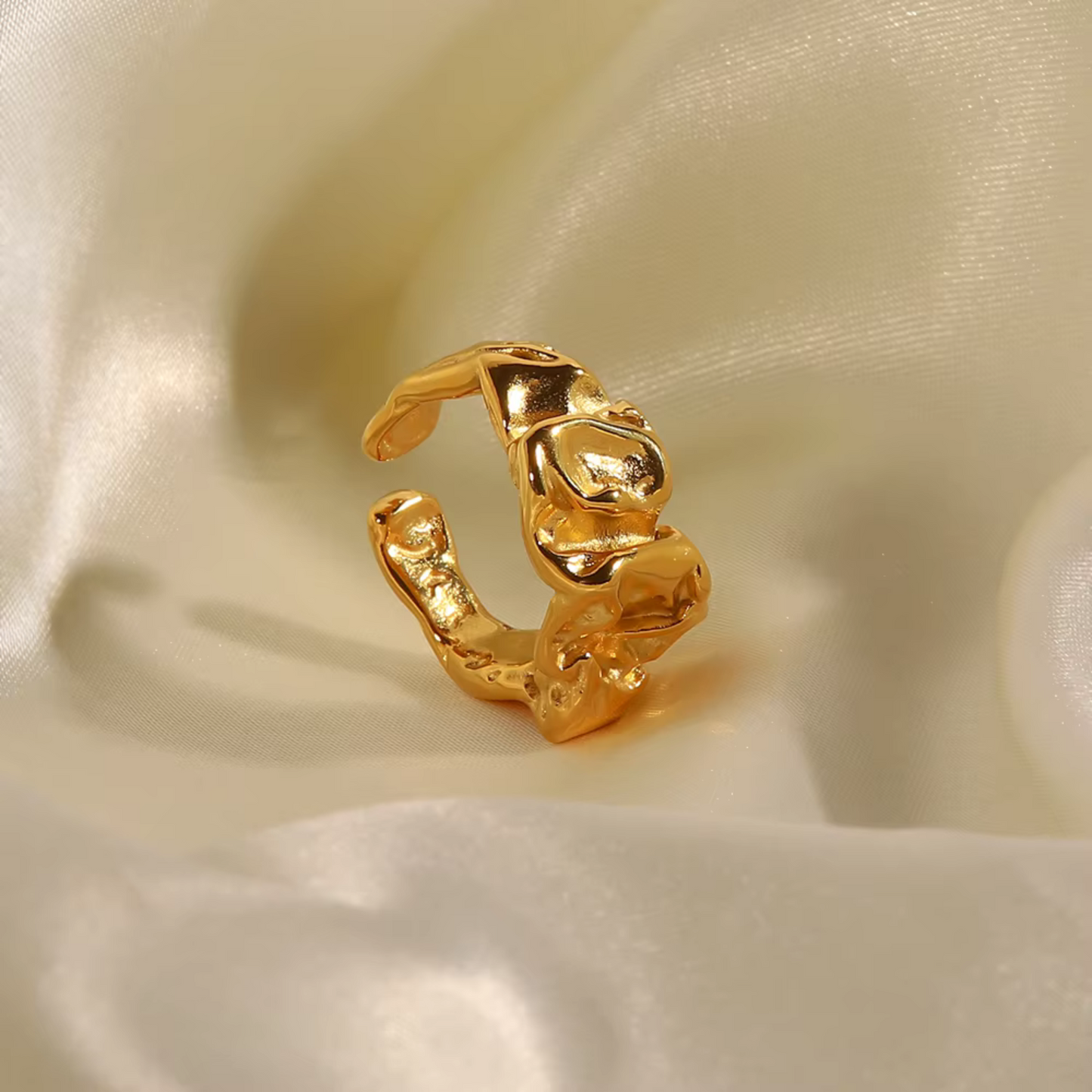 Mira Sculpt Ring