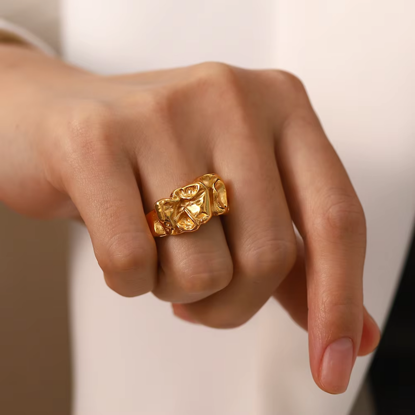 Mira Sculpt Ring