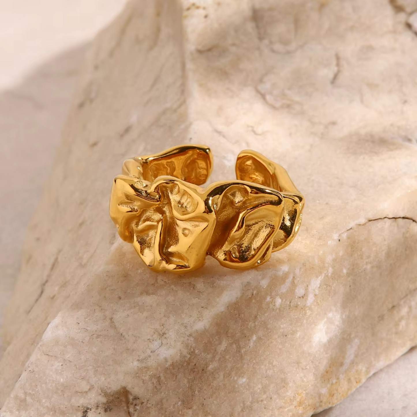 Mira Sculpt Ring