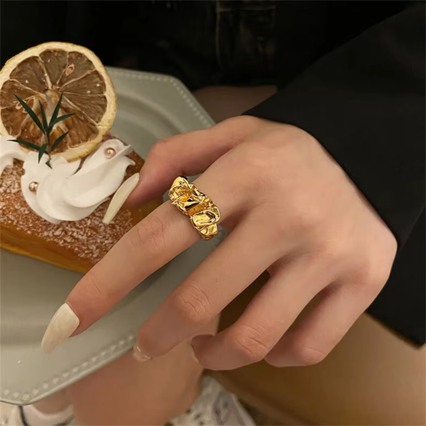 Mira Sculpt Ring