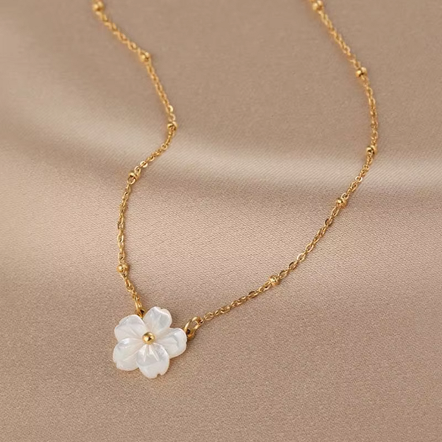 Fiora Bloom Necklace