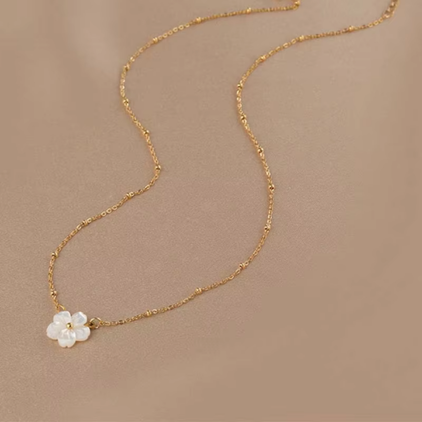 Fiora Bloom Necklace