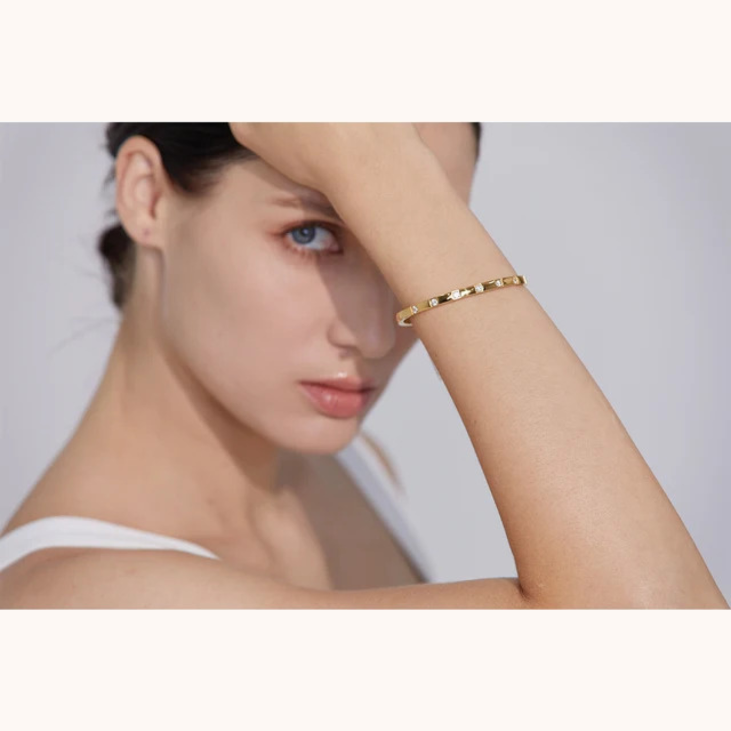 Celeste Classic Bangle
