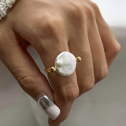 Selene Pearl Ring