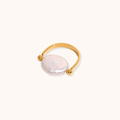 Selene Pearl Ring