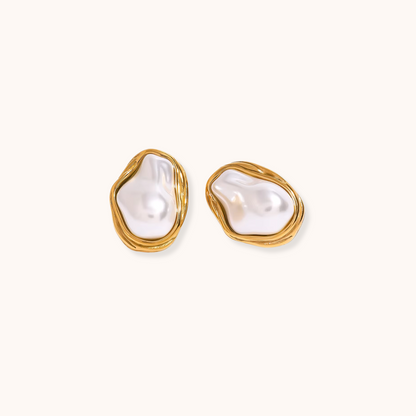 Elara Pearl Earrings