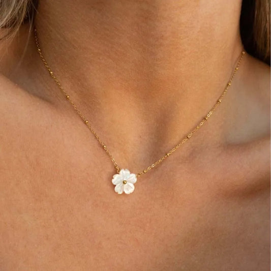 Fiora Bloom Necklace